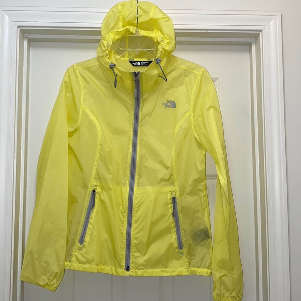 The North Face lightweight jacket Size S 🌟Like New🌟